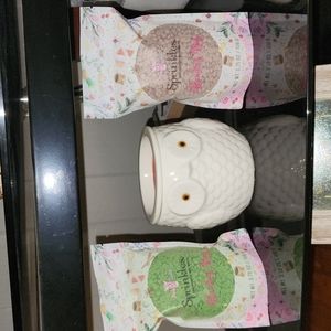 Pink Zebra Simmer Pot used once comes with 2 bags of Sprinkles.